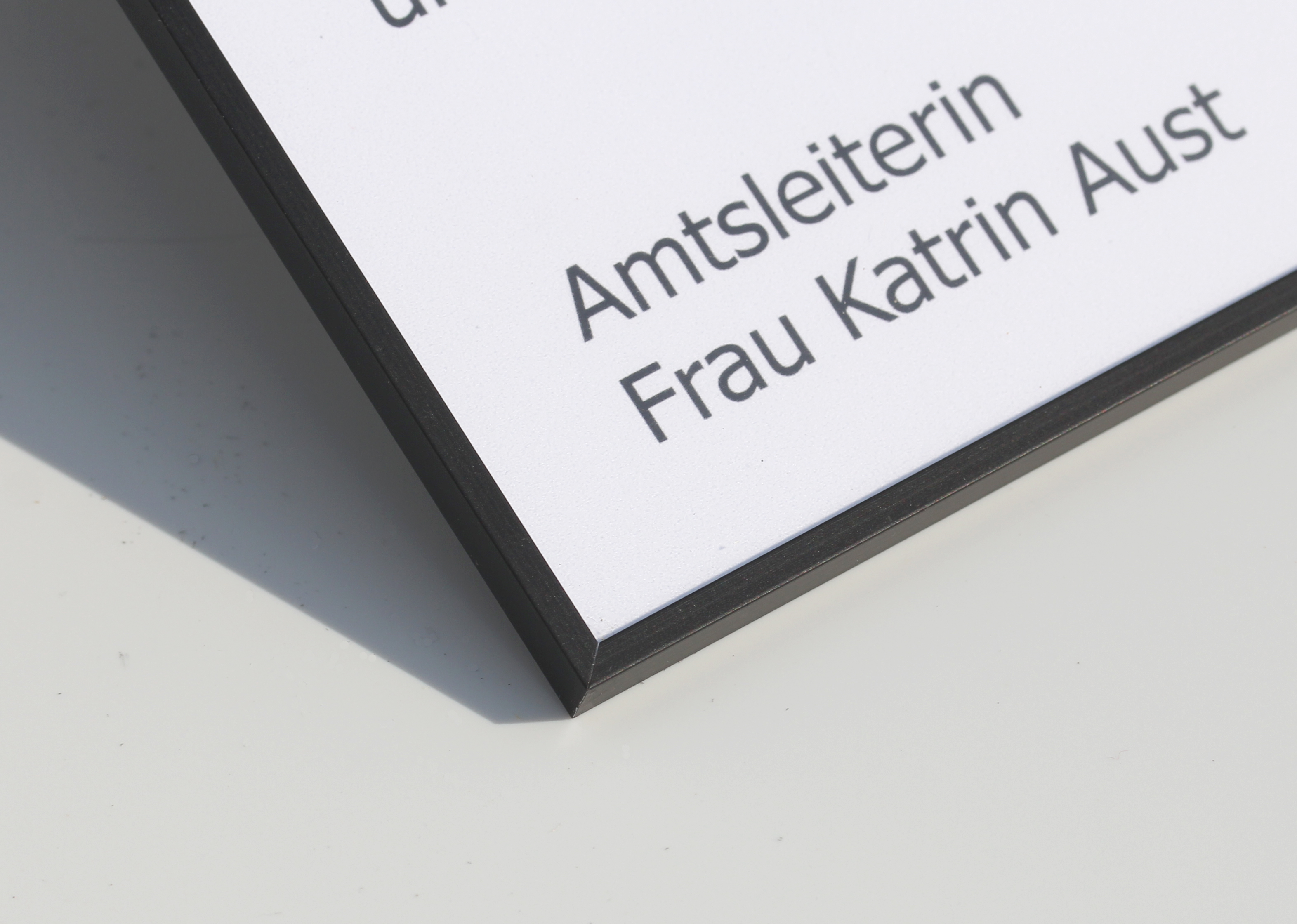 Türschild MADRID Black Line - 105,5 x 150,5 mm (BxH) A6 hoch