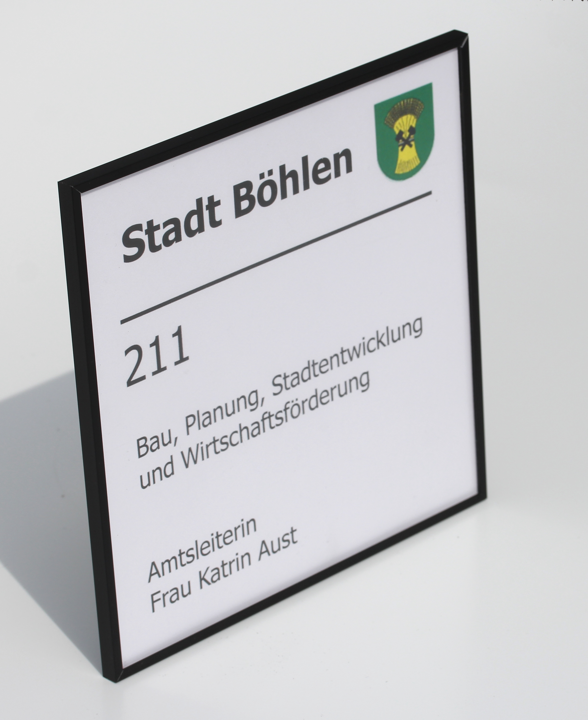 Türschild MADRID Black Line - 105,5 x 150,5 mm (BxH) A6 hoch