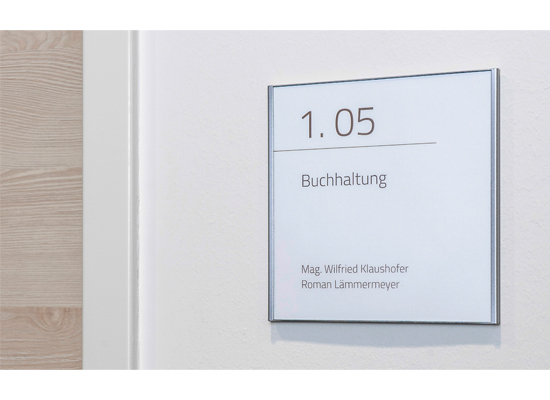 Türschild ALU.b1 - 151,5 x 150,5 mm