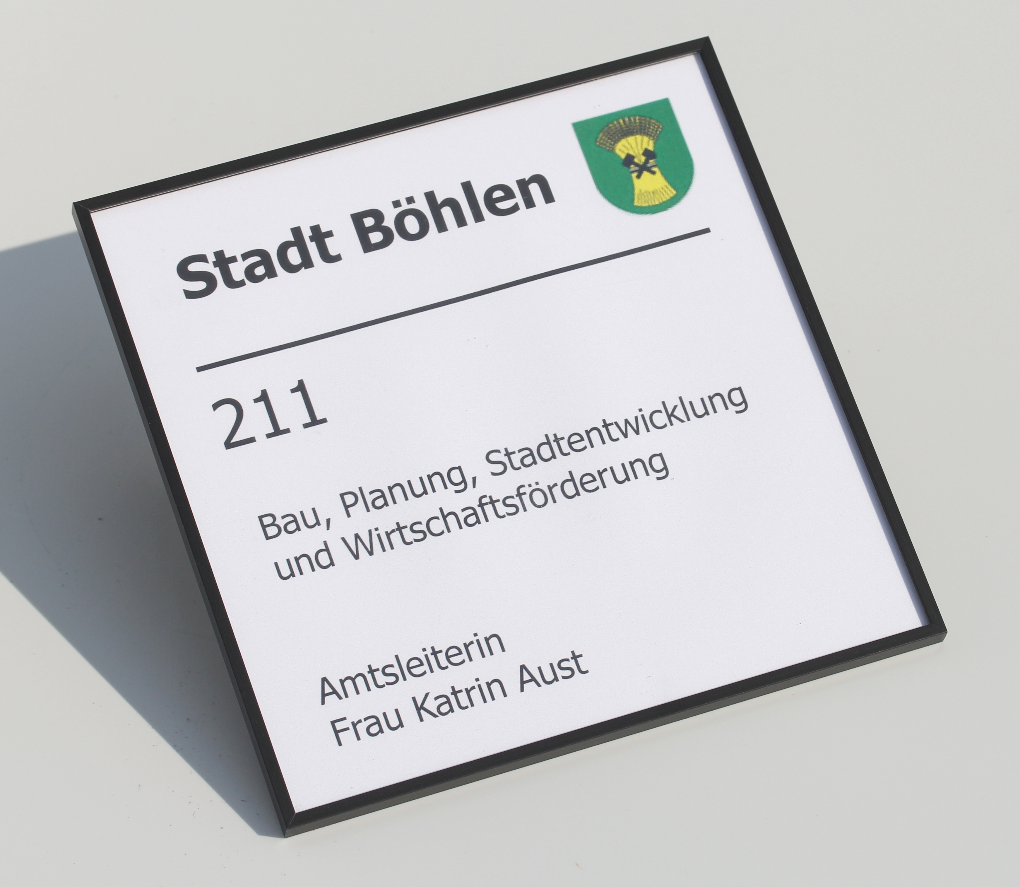 Türschild MADRID Black Line - 105,5 x 150,5 mm (BxH) A6 hoch